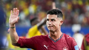 Cristiano Ronaldo fica suspenso preventivamente e arrisca castigo de seis meses por Portugal